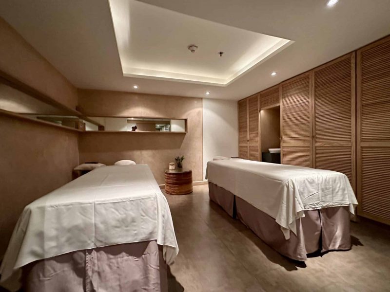 Hyatt Regency Phuket Spa Nahm bed 4