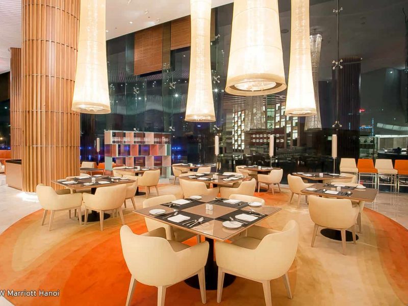 jw-cafe-night