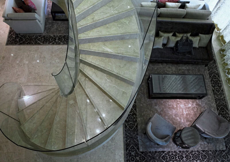 p-heineke-stairs-top-view
