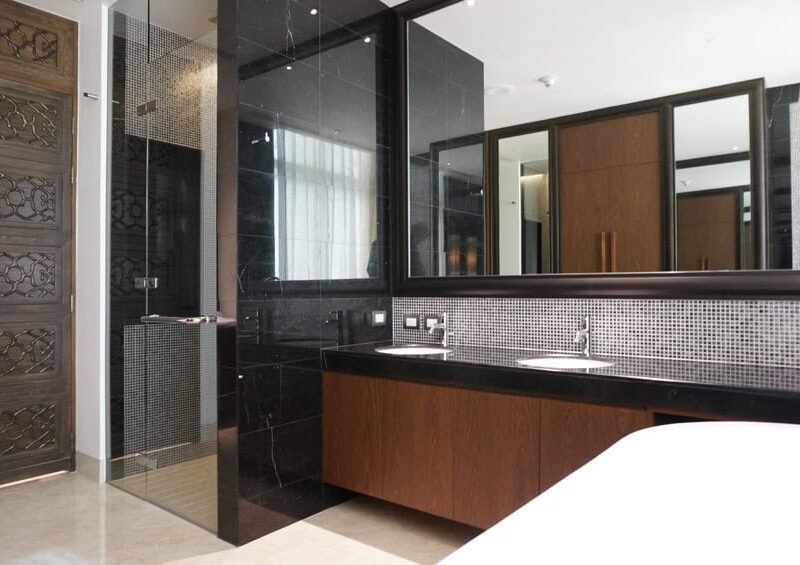 p-heinke-pic-bathroom2