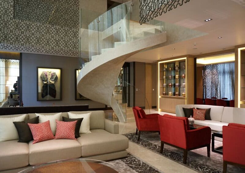 p-heinke-pic-linving-stairs
